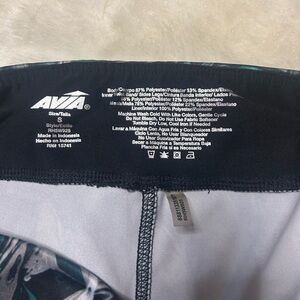 Women’s Avia mid calf leggings 22” inseam